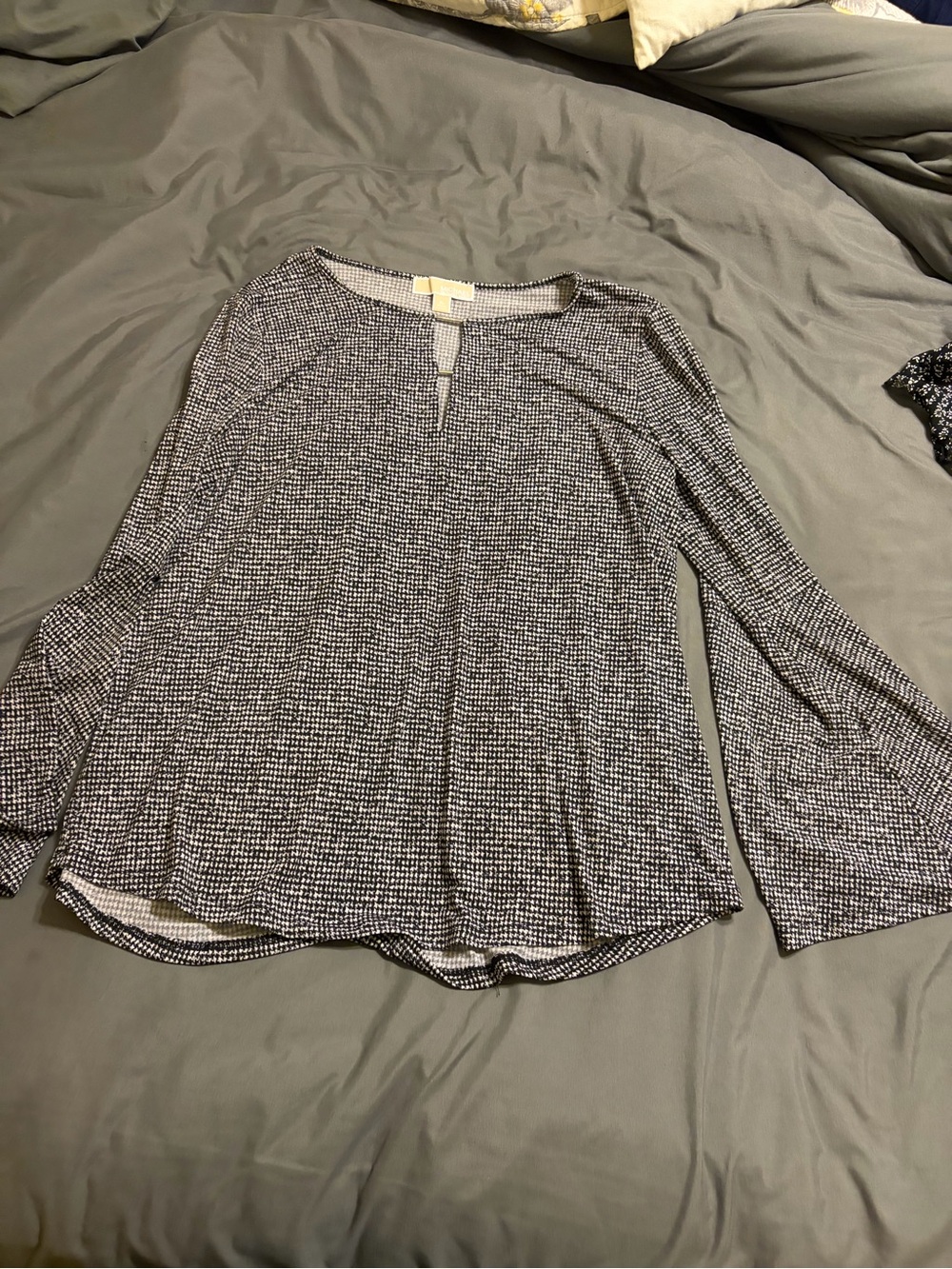 Michael Kors Black and White Printed Long-Sleeve Keyhole Top